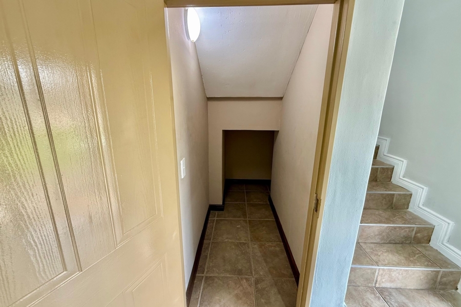 To Let 3 Bedroom Property for Rent in De Wijnlanden Residential Estate Western Cape